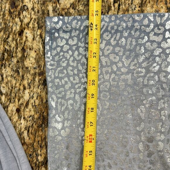 Made In Italy Foil Leopard Pattern Long Sleeve Top In Blue Size M - Picture 7 of 9